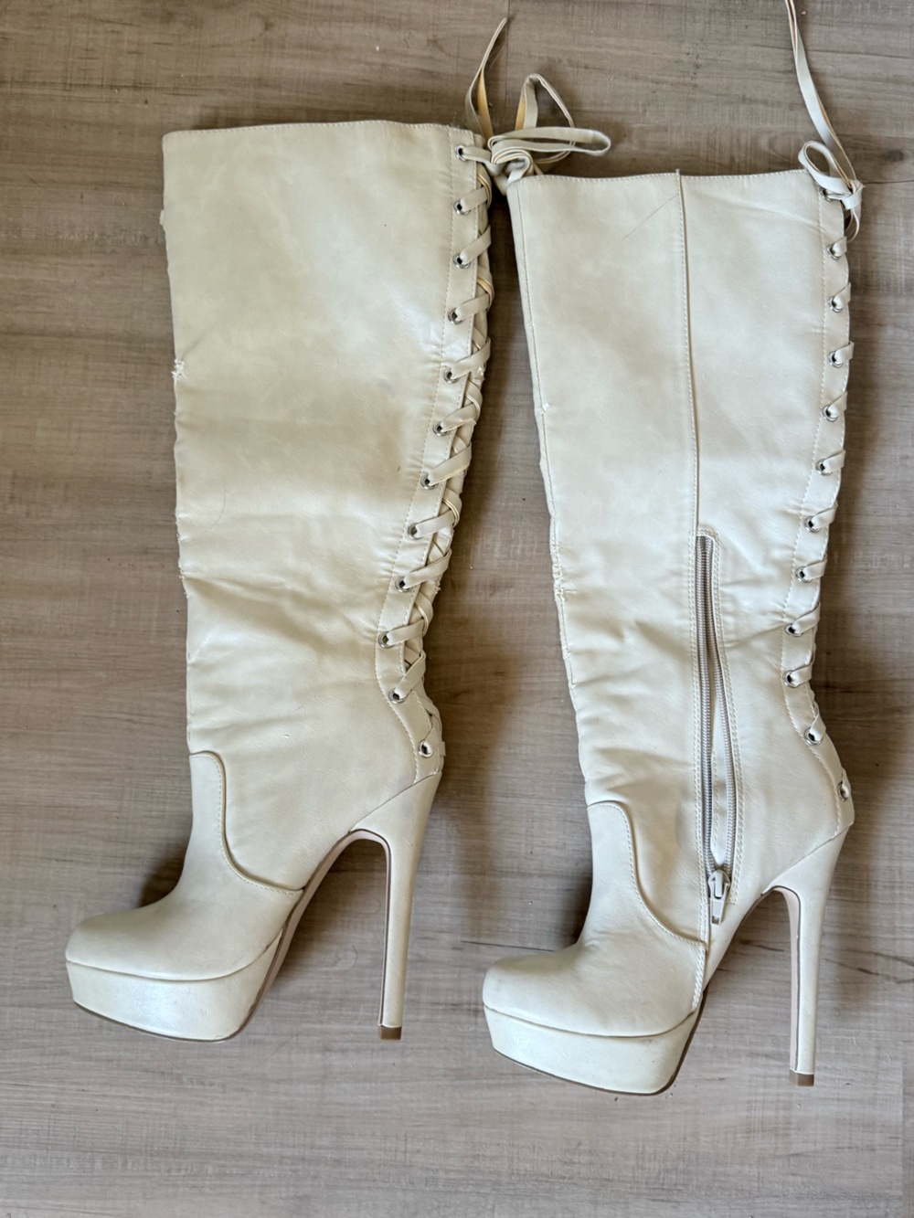 Women’s Knee-High Lace-Up Platform Heels in Ivory
